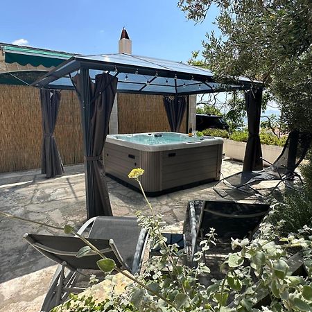 Vacation House Marin With Jacuzzi - Bol, Brac المظهر الخارجي الصورة