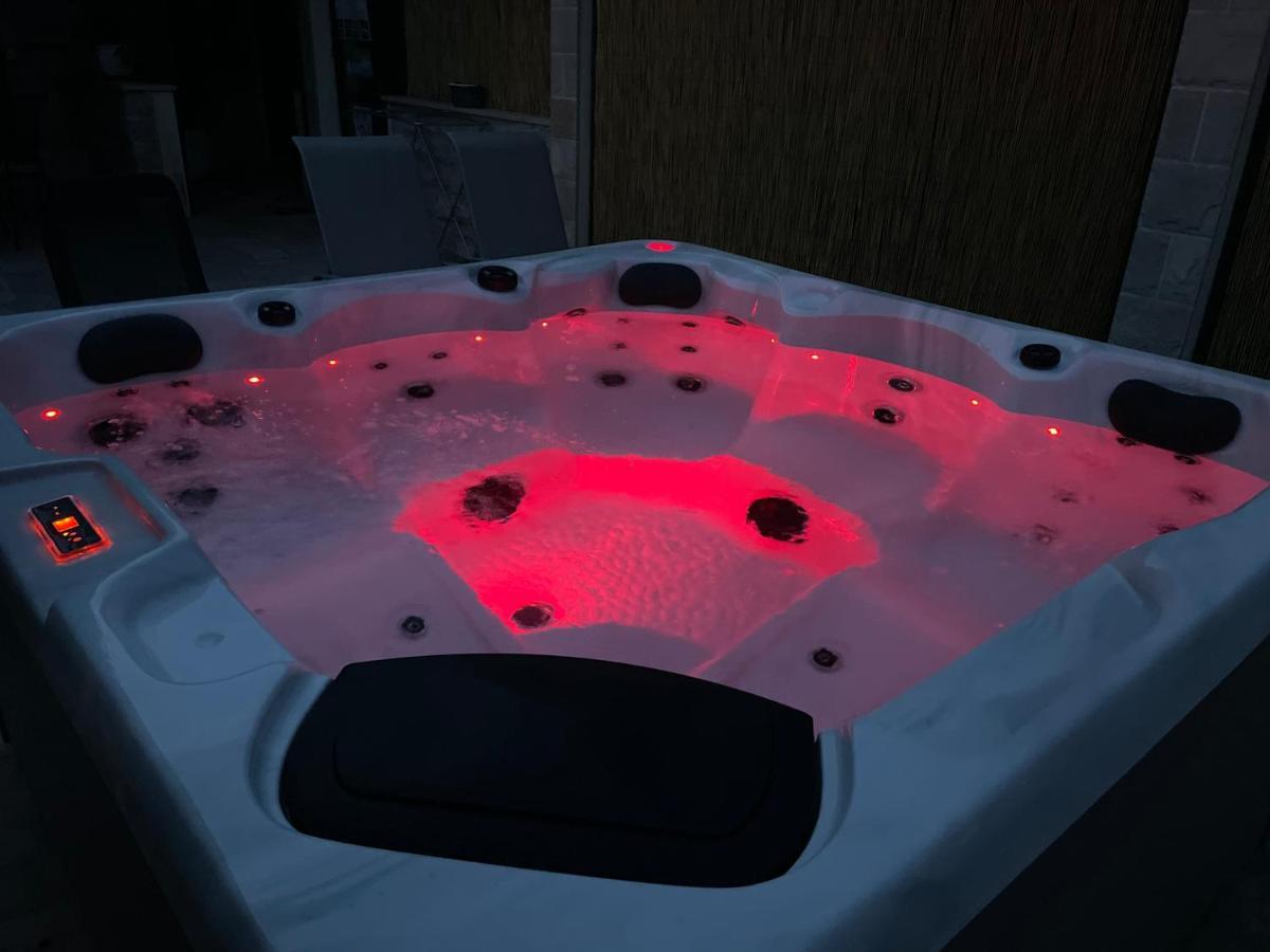 Vacation House Marin With Jacuzzi - Bol, Brac المظهر الخارجي الصورة