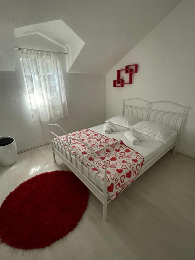 Vacation House Marin With Jacuzzi - Bol, Brac المظهر الخارجي الصورة